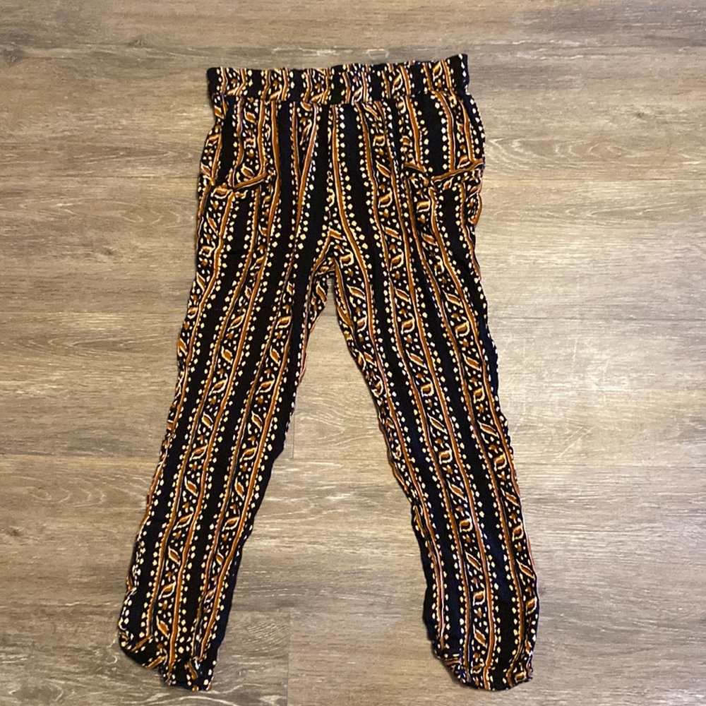 Amuse Society Bohemian Print Elastic Waist Capri Pants Size M